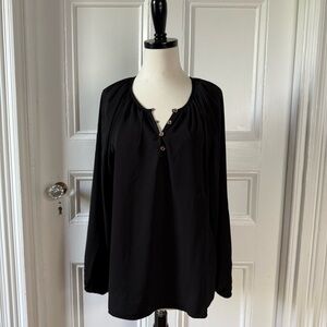 NWT MICHAEL Michael Kors Women’s Elegant Black Flowing Top Gold Buttons Large